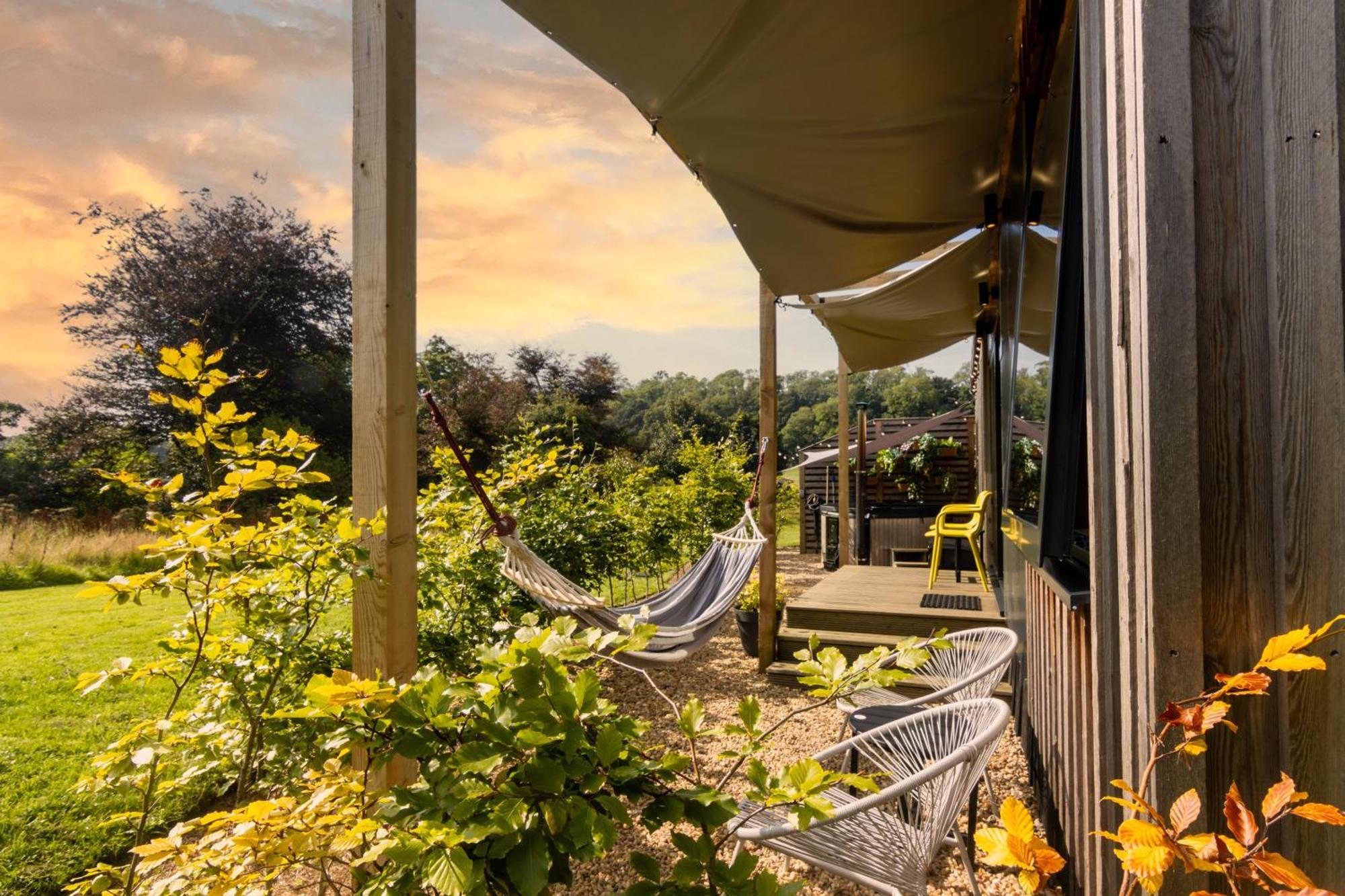 The Hive - Unique Hot Tub Cabin In Millport Exterior foto